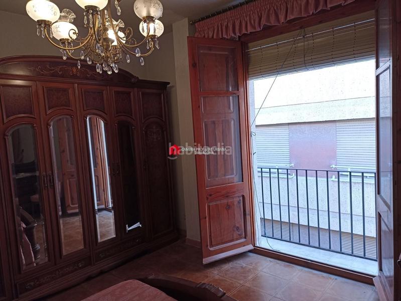 Foto 9296b70d-b2ab-4e70-966e-134e3fe4257e. Casa con riscaldamento in Centre Tortosa