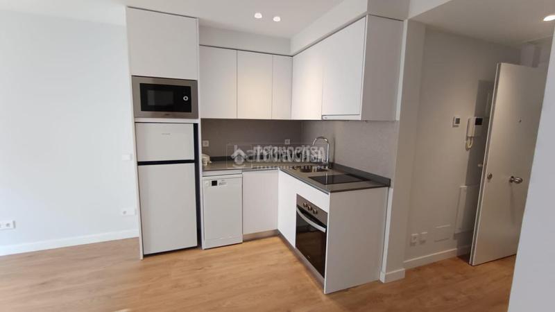 Foto 8fa2b4ac-da17-4c88-8bca-94d68836baec. Edificio  en venta en Almendrales Madrid