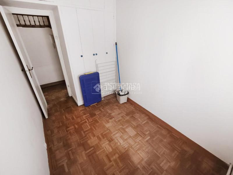 Foto b5207ea8-2699-4111-a94e-fcc18f9a793d. Piso  en venta en Almendrales Madrid