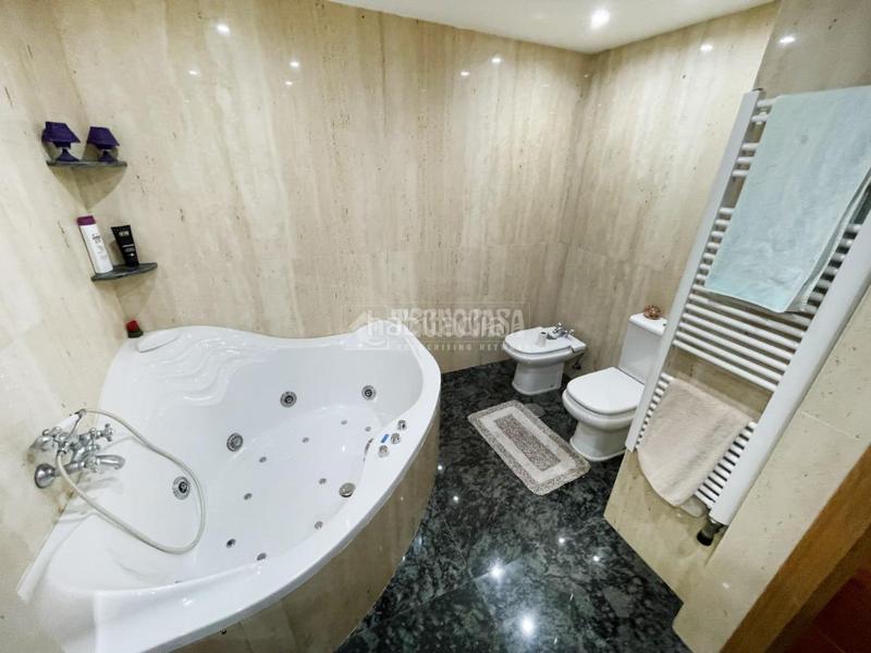 Foto 75e65e2f-66ad-4f15-a88a-187a3017aa5a. Flat with heating in Almendrales Madrid