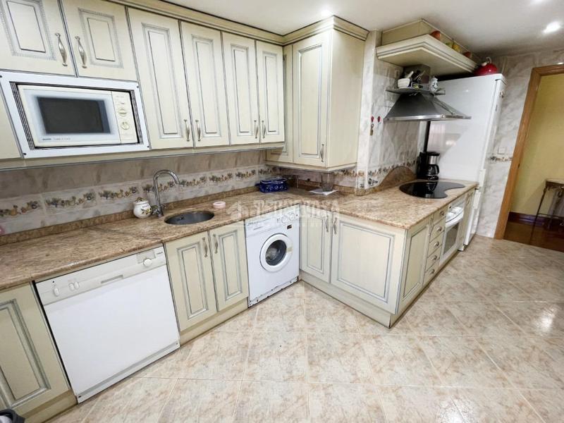 Foto 930091ef-d75f-435d-8065-8fc96ad7206c. Flat with heating in Almendrales Madrid