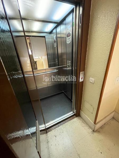 Foto d923f2df-7dff-4f65-8d7b-874db9866779. Flat with heating in Almendrales Madrid