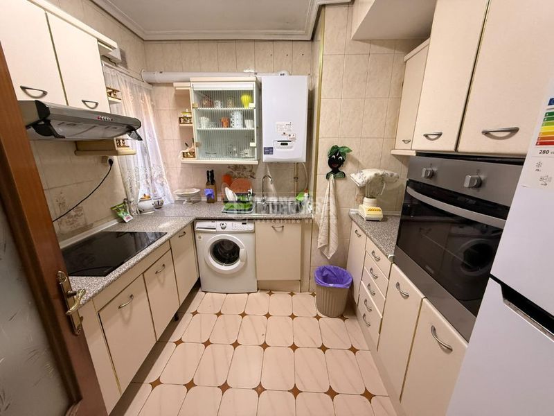 Foto e723cad8-03f2-4c6c-8021-c5a08673e765. Piso  en venta en Almendrales Madrid