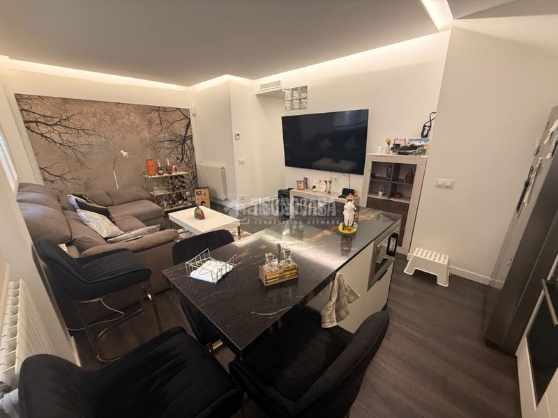 Foto 055c11d3-3eb9-4907-b3fa-b111ab1f6640. Piso  en venta en Almendrales Madrid