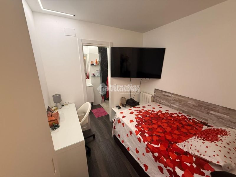 Foto 6a0f795c-49b3-44c0-9368-63e04e834198. Flat with heating parking in Almendrales Madrid