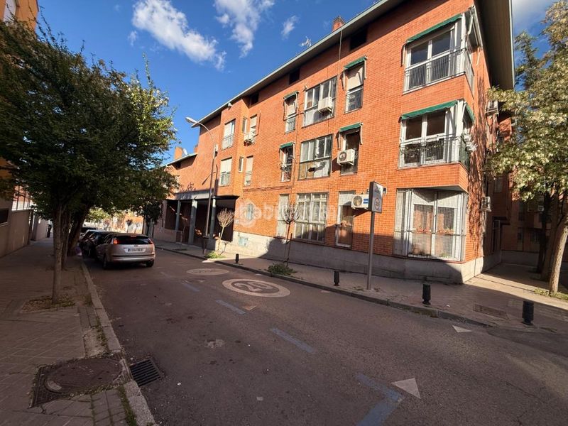Foto ca96d6b3-377f-4063-b6ae-54046290de27. Flat with heating parking in Almendrales Madrid