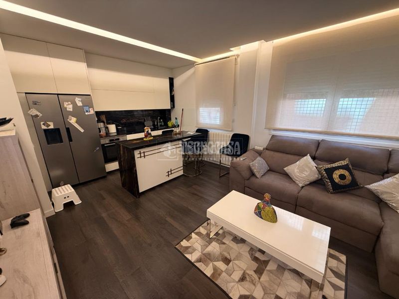 Foto d8f1daff-2145-4450-8dd9-f8db7b1078ce. Piso  en venta en Almendrales Madrid