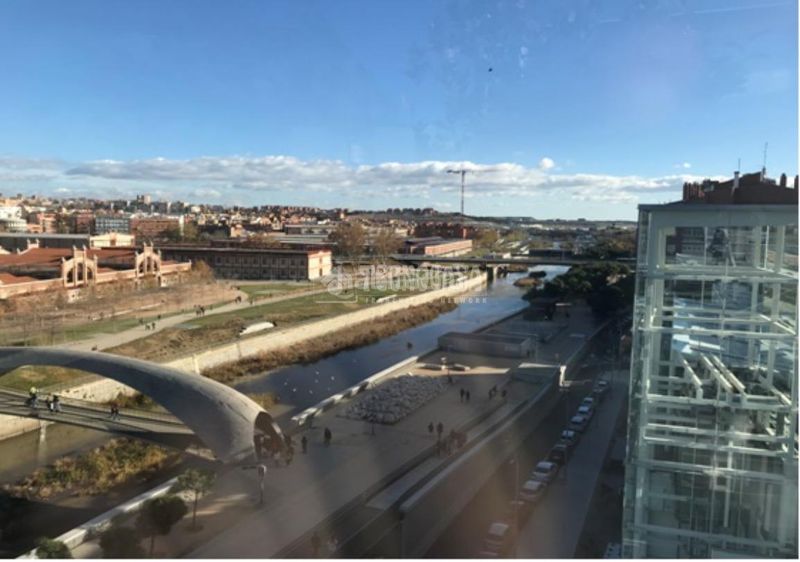 Foto fbd74082-bf63-4d37-ac9c-6f09d93106d5. Piso  en venta en Almendrales Madrid