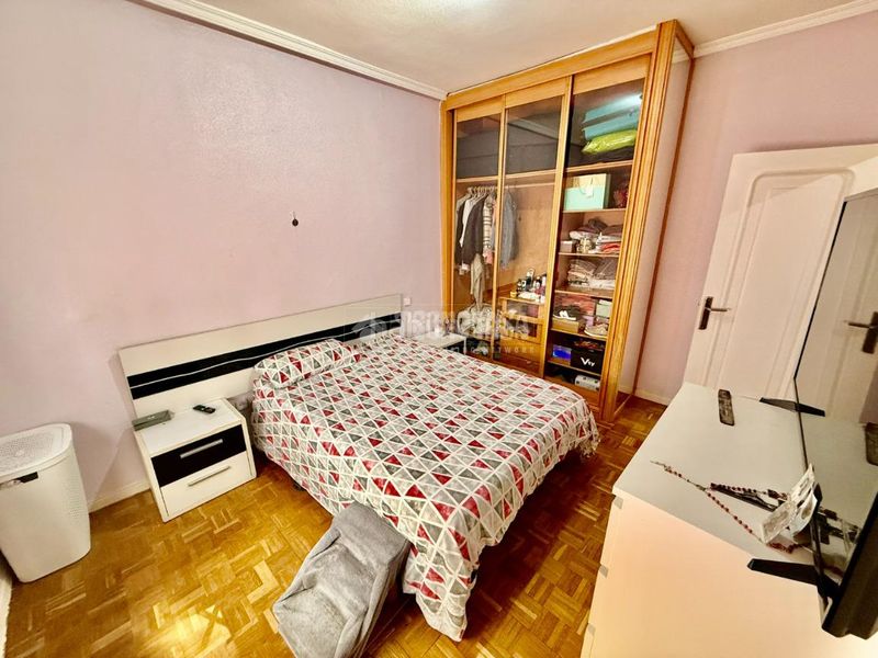 Foto 33a5dbca-0ae6-4d54-85e4-9acab6ce9291. Piso  en venta en Almendrales Madrid
