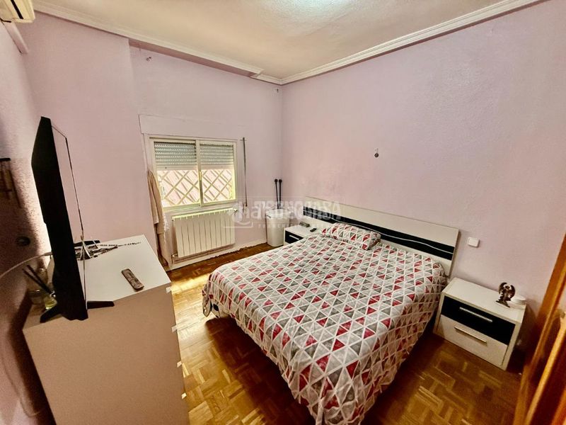 Foto 5ebc76a4-a5e0-4485-b392-32100bd5e425. Piso  en venta en Almendrales Madrid