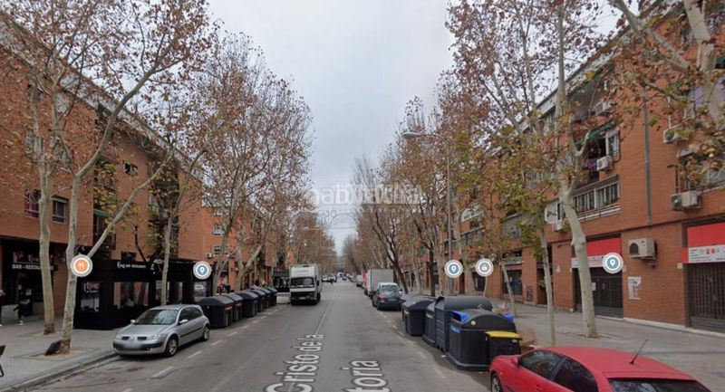 Foto d8dfcdad-23e8-4c30-a167-e2531df1e3d3. Local comercial a Pradolongo Madrid