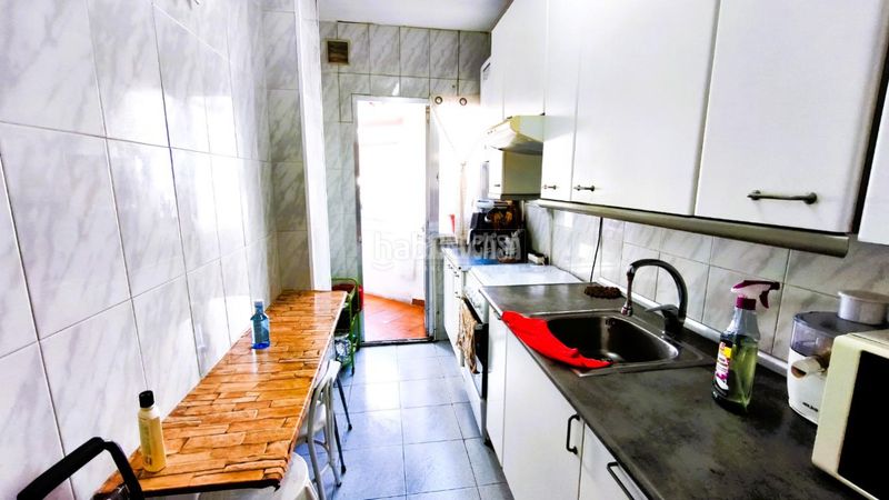 Foto ca1c88e1-47e4-41c1-867c-5c33e10675bd. Flat with heating in Almendrales Madrid