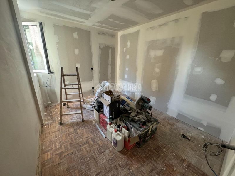 Foto 0d5a42ba-2091-411b-83ce-4cf9dc00518e. Flat in Almendrales Madrid