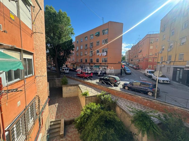 Foto 228def84-fb5c-473a-a7f0-8df947748aff. Flat in Almendrales Madrid