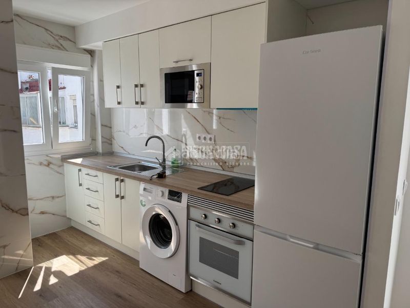 Foto 020b4957-f510-4934-a93d-e4c62697c88b. Rent flat in Almendrales Madrid