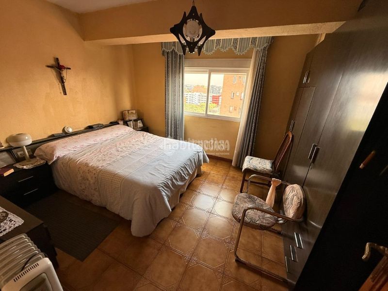 Foto 79cc8f3d-3a58-442a-805f-f5927da0d189. Piso  en venta en Almendrales Madrid
