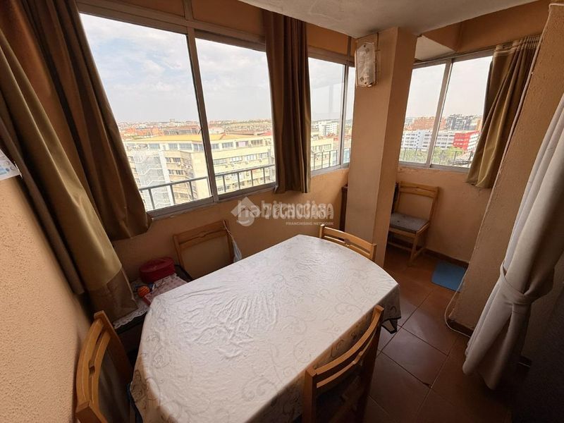 Foto 8081a499-4600-44e1-adf2-87bebb777b7d. Piso  en venta en Almendrales Madrid