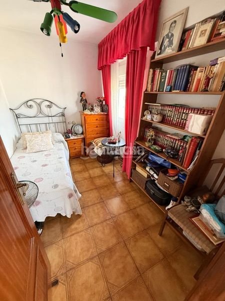 Foto ca7857b8-080a-4142-8200-57d9c43f987e. Piso  en venta en Almendrales Madrid