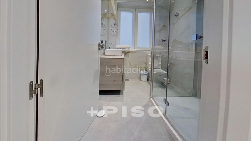 Foto f0e513d3-45cb-4fdd-982e-abfaddb10590. Pis amb calefacció a Lista Madrid