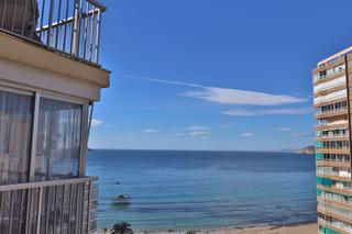 Apartamento en Rincón Alto. Espectacular vivienda en 1 línea de la playa de levante con unas