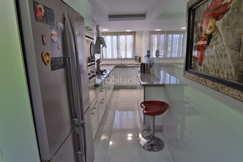 Foto 5e4ba705-48a8-47d4-80ef-75838165530d. Apartament amb calefacció piscina a Playa Levante Benidorm
