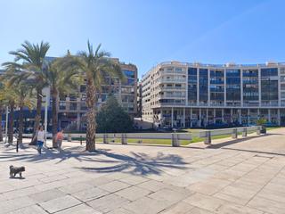 Local Comercial a Centro Urbano. Impresionante entreplanta de oficinas en venta