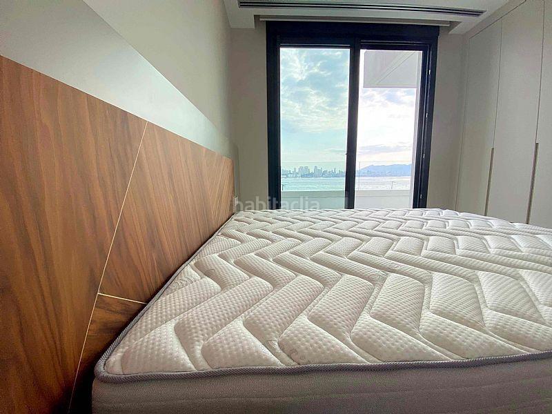 Foto 1017bc66-f5c8-433c-8999-3799a3829e30. Dúplex duplex de lujo exclusivo frente al mar en Playa Poniente Benidorm