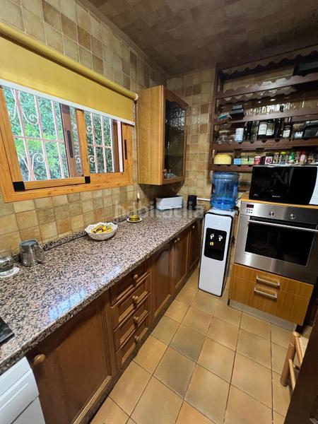 Foto 138facf2-53c0-4da1-ae84-916b74fa65ca. Casa amb aparcament a Urbanizaciones Benidorm