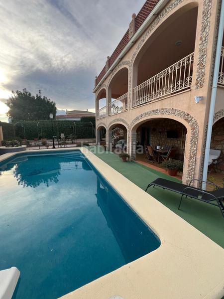 Foto 40454cd5-97d1-4983-a205-9229d9b9a87a. Casa amb aparcament a Urbanizaciones Benidorm