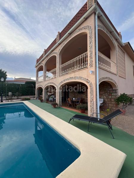 Foto 41d81108-ba0d-422f-ba5b-bc7d0816511d. Casa amb aparcament a Urbanizaciones Benidorm