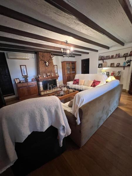 Foto 45306ac9-d552-4de4-b49f-f31d3562c24c. Casa amb aparcament a Urbanizaciones Benidorm