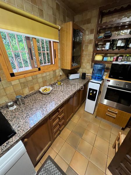 Foto 4ed48851-8769-4778-9b3a-0717193907e6. Casa amb aparcament a Urbanizaciones Benidorm