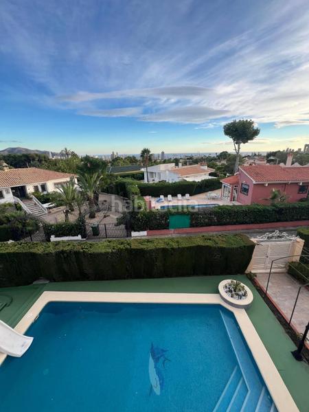 Foto b568a513-c1d1-4027-b8af-8321afb2a6c2. Casa amb aparcament a Urbanizaciones Benidorm