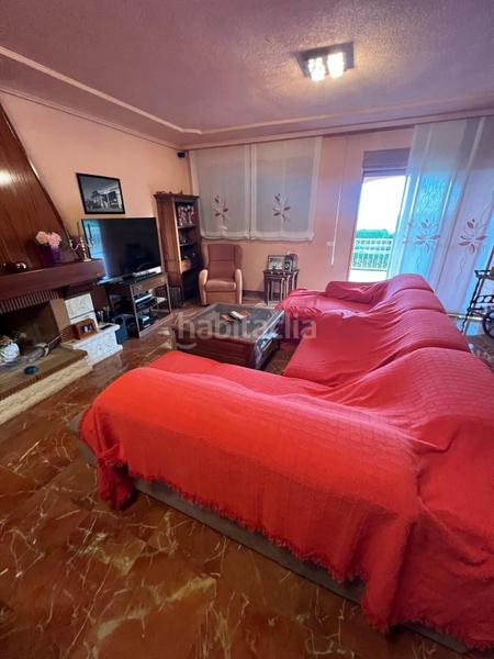 Foto b627081b-fe3d-4ccf-9758-a389877d8eda. Casa amb aparcament a Urbanizaciones Benidorm