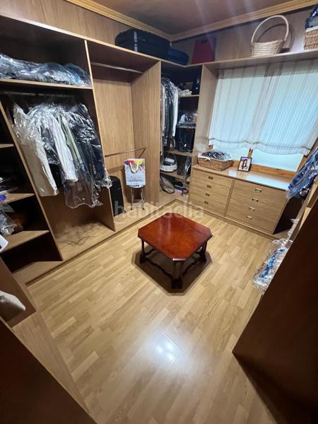 Foto bac6e26c-5880-4686-b352-352fc63fe4da. Casa amb aparcament a Urbanizaciones Benidorm