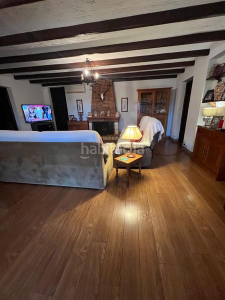 Foto c3da73fb-28e7-4d42-bd5b-04b2991c2552. Casa amb aparcament a Urbanizaciones Benidorm