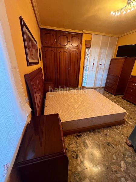 Foto d660ceea-d098-4670-817f-6b28858e38a6. Casa amb aparcament a Urbanizaciones Benidorm