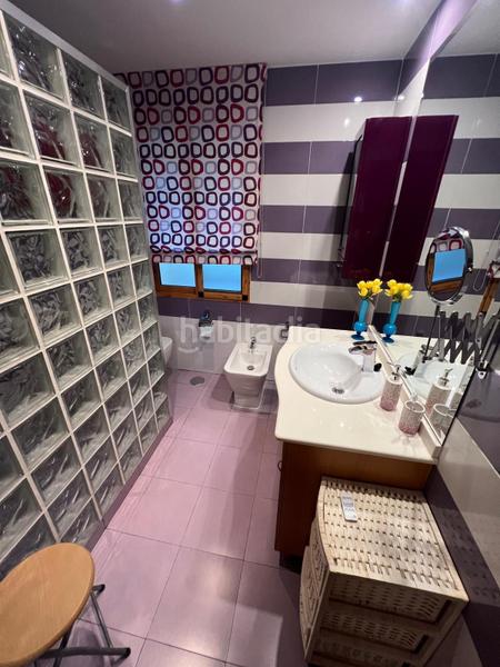 Foto e4722718-6170-48fe-9a76-1addb016ba6c. Casa amb aparcament a Urbanizaciones Benidorm