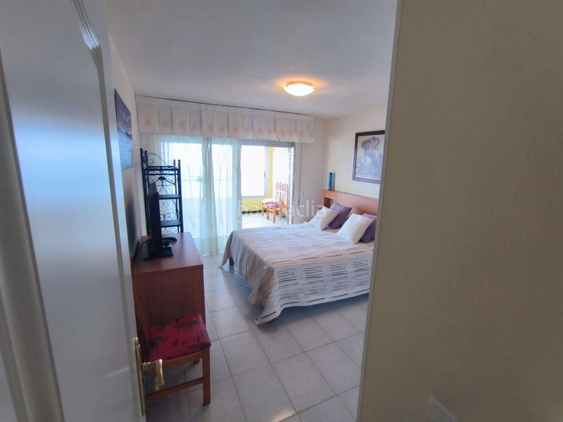 Foto 8717ea5d-d3e6-4088-93ab-10823a34fbba. Apartament amb piscina a Playa Levante Benidorm