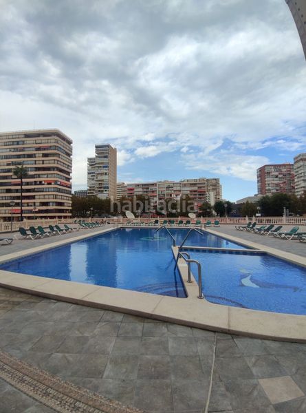 Foto 91a6b66b-a8ad-4c22-9bf6-919f28cce2b8. Apartament amb piscina a Playa Levante Benidorm