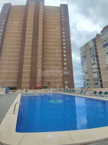 Foto cafbe977-fc95-49f5-bfe1-f8d10172f3f2. Apartament amb piscina a Playa Levante Benidorm