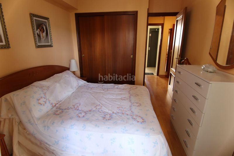Foto d4d01948-e60e-46b3-ba9c-ca6e04783a2d. Apartament amb piscina a Levante Alto Benidorm