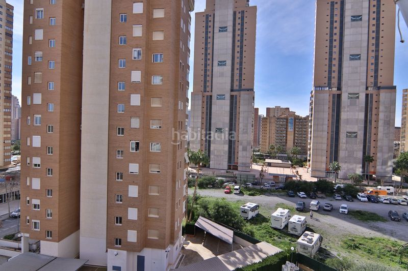 Foto fbf54112-072a-437f-b165-0a314867a26a. Apartament amb piscina a Levante Alto Benidorm