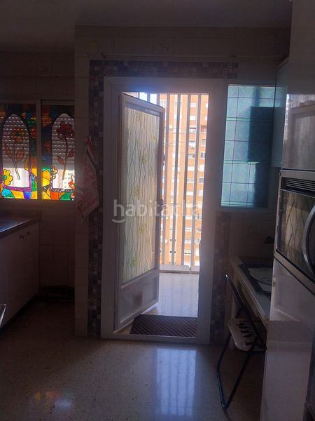 Foto f9b8e4fa-7f87-4628-9403-2f6425f6d0a1. Apartament amb piscina a Juzgados - Plaza de Toros Benidorm