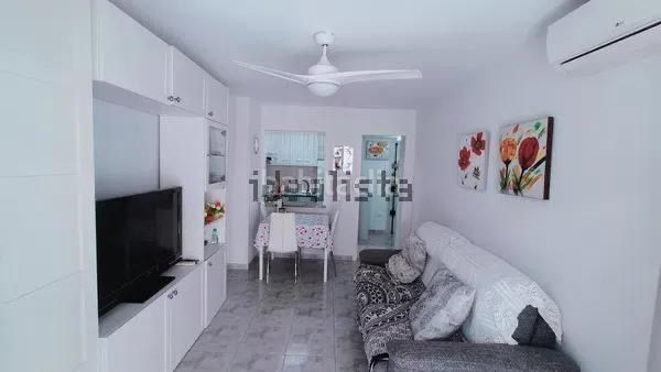 Foto 75ae61f0-dac1-414f-a307-01f7e93fd8b6. Apartament amb piscina a Centro Urbano Benidorm