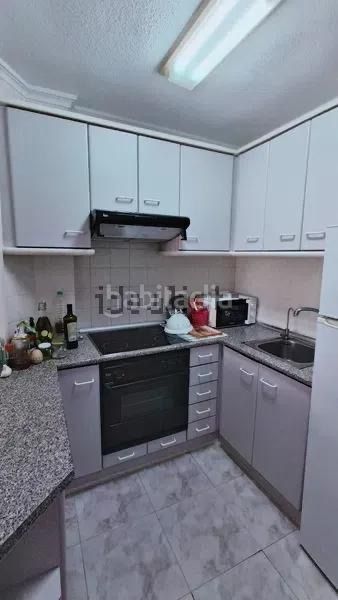 Foto b00baefe-8fab-4cb8-a47a-0019b8bfa2d4. Apartament amb piscina a Centro Urbano Benidorm