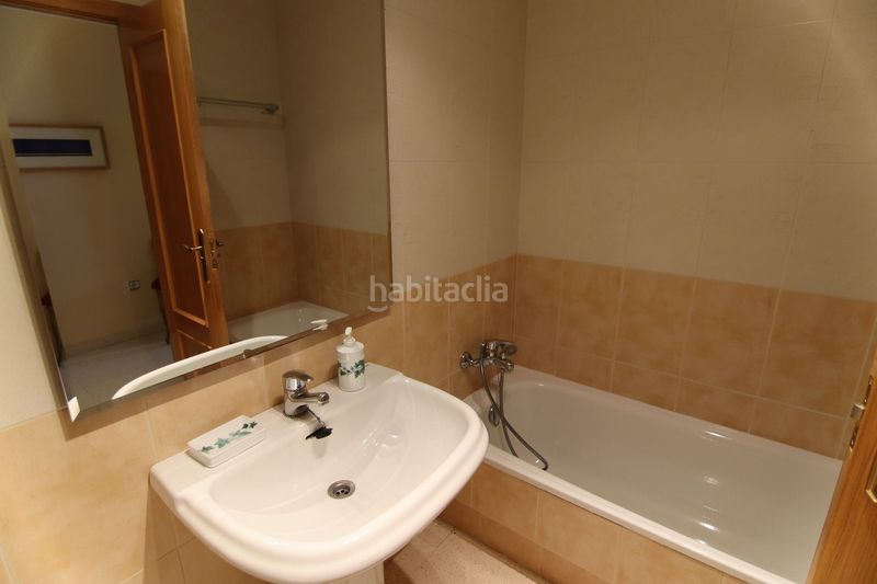 Foto bb01a9d8-e0c1-4bd2-9aea-507f2b766cf5. Pis amb piscina a Playa Poniente Benidorm