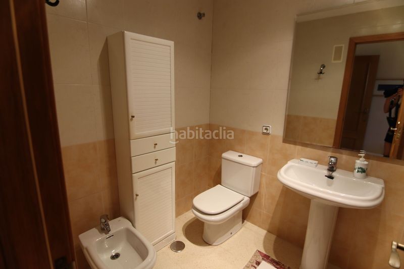 Foto e9c7b0c4-e06e-4ca8-894c-2bba2c2cbeaa. Pis amb piscina a Playa Poniente Benidorm