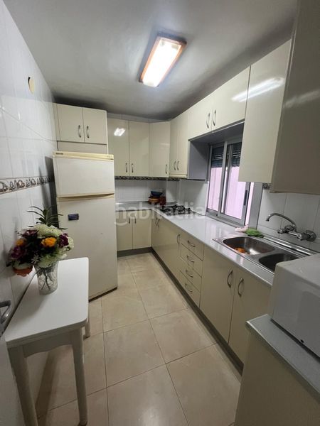 Foto f165c30f-bca8-495f-b9df-2b73d3a676d4. Apartament a Playa Levante Benidorm