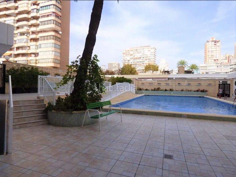 Foto c6f258ad-f72b-4ee6-901f-b092d4b87fb2. Apartament amb piscina a Playa Levante Benidorm